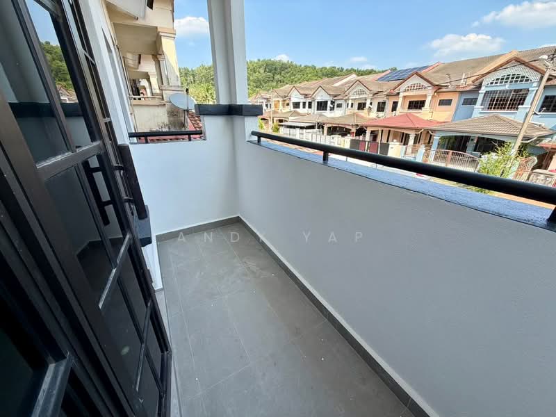 2-storey Terraced House for Sale in Rawang (Selangor) - Andy Yap - Balcony - PropertyGuru.com.my