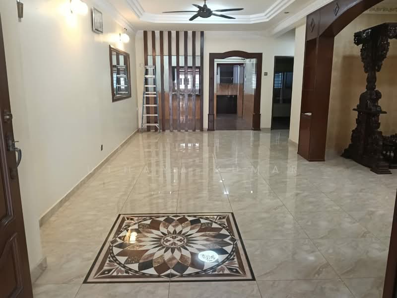 Rumah Teres 2 Tingkat untuk Dijual di Taman Tun Teja (Rawang) - Uthaya Kumar - Living Room - PropertyGuru.com.my