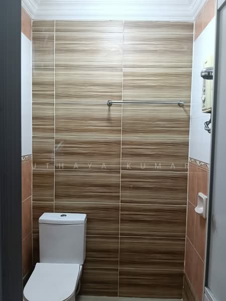 Rumah Teres 2 Tingkat untuk Dijual di Taman Tun Teja (Rawang) - Uthaya Kumar - Bathroom - PropertyGuru.com.my