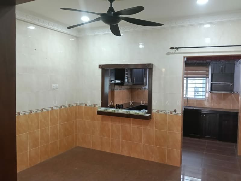 Rumah Teres 2 Tingkat untuk Dijual di Taman Tun Teja (Rawang) - Uthaya Kumar - Kitchen - PropertyGuru.com.my