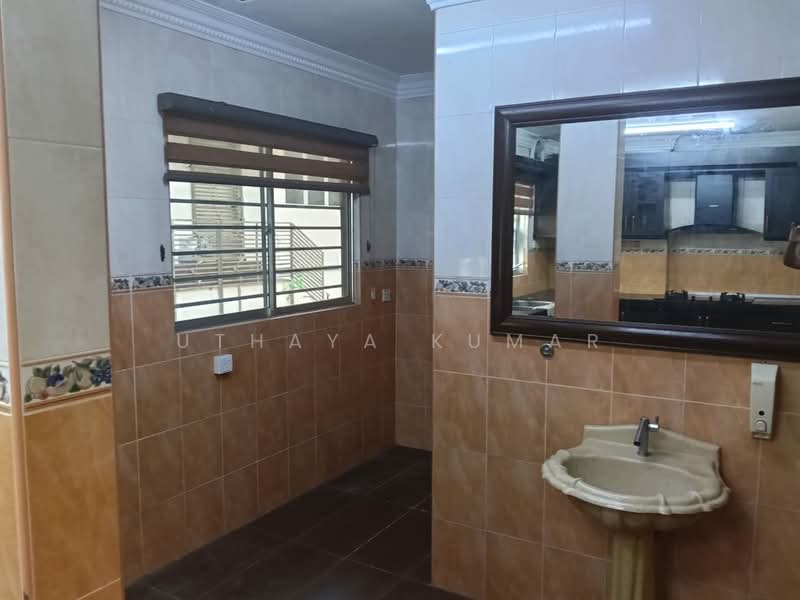 Rumah Teres 2 Tingkat untuk Dijual di Taman Tun Teja (Rawang) - Uthaya Kumar - Kitchen - PropertyGuru.com.my