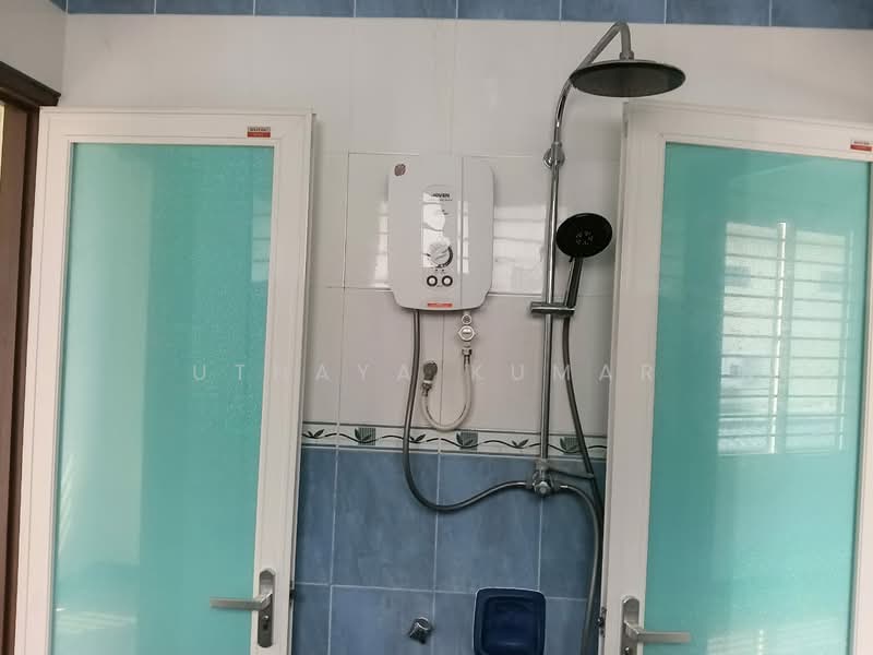 Rumah Teres 2 Tingkat untuk Dijual di Taman Tun Teja (Rawang) - Uthaya Kumar - Bathroom - PropertyGuru.com.my