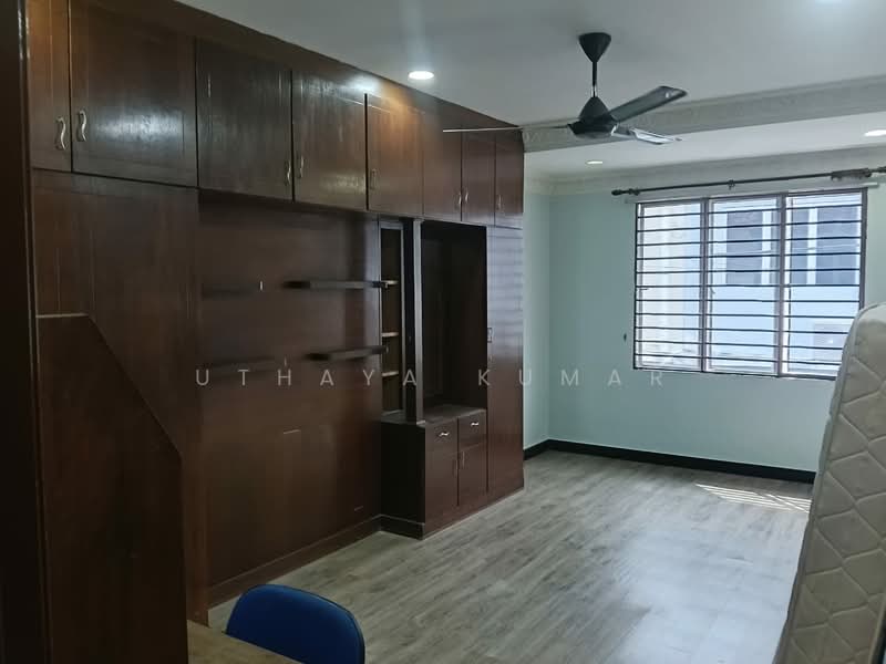 Rumah Teres 2 Tingkat untuk Dijual di Taman Tun Teja (Rawang) - Uthaya Kumar - Bedroom - PropertyGuru.com.my