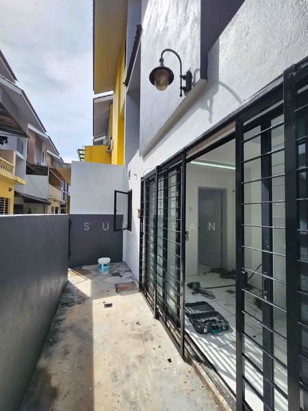 3-storey Terraced House for Sale in Lake Fields (Sungai Besi) - Suki Tan - Exterior - PropertyGuru.com.my