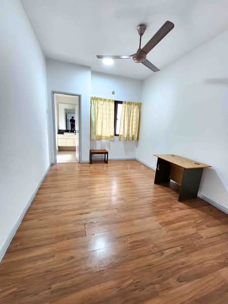 3-storey Terraced House for Sale in Lake Fields (Sungai Besi) - Suki Tan - PropertyGuru.com.my