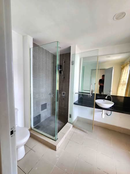 3-storey Terraced House for Sale in Lake Fields (Sungai Besi) - Suki Tan - PropertyGuru.com.my