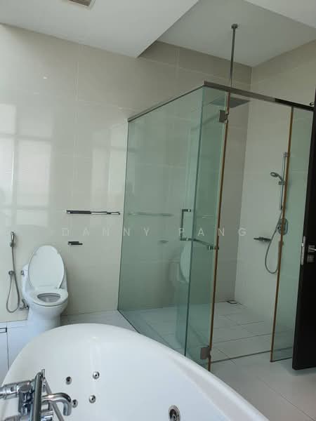 Kondominium untuk Disewa di Tropicana Grande - Danny Pang - Bathroom - PropertyGuru.com.my
