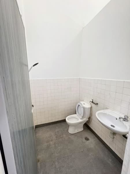 2-storey Terraced House for Sale in Happy Garden (Kuchai Lama) - Ben Mok - Bathroom - PropertyGuru.com.my