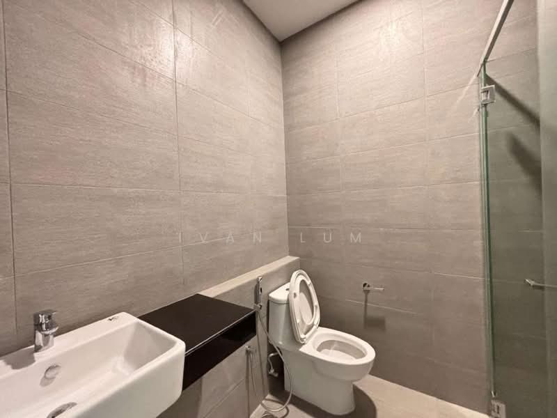Servis Apartment untuk Dijual di The Pano - Ivan Lum - Bathroom - PropertyGuru.com.my