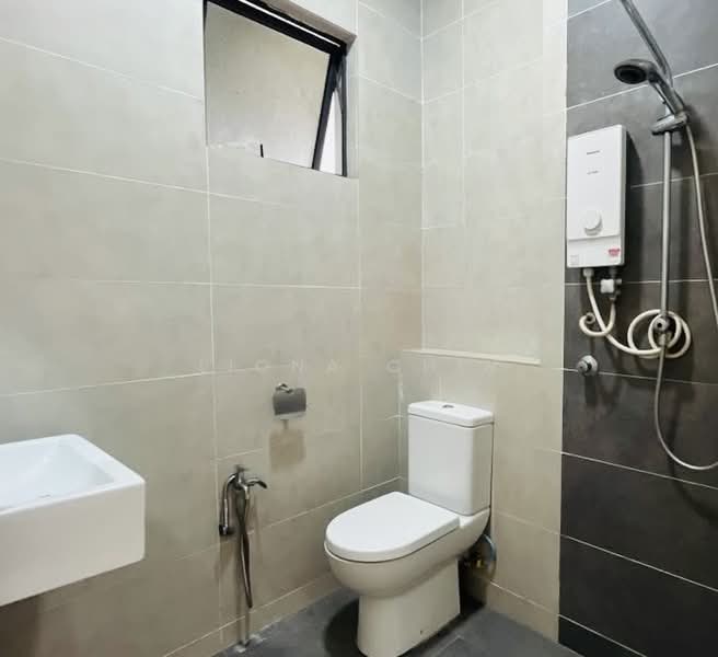 Kondominium untuk Disewa di Lido Four Seasons Residence - Liona Chin - Bathroom - PropertyGuru.com.my