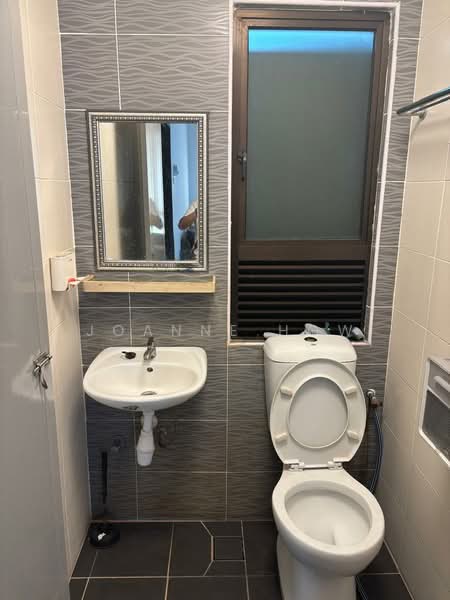 Servis Apartment untuk Disewa di The Heights Residence - Joanne How - Bathroom - PropertyGuru.com.my