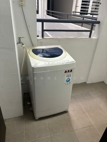 Servis Apartment untuk Disewa di The Heights Residence - Joanne How - Balcony - PropertyGuru.com.my