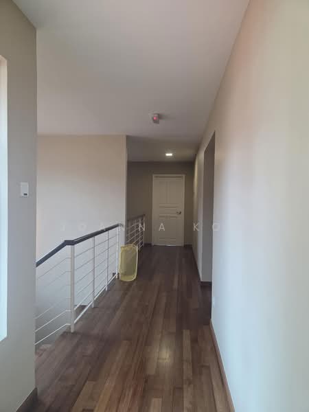 Rumah Banglo untuk Dijual di Leisure Farm (Gelang Patah) - Joanna Koo - Corridor - PropertyGuru.com.my
