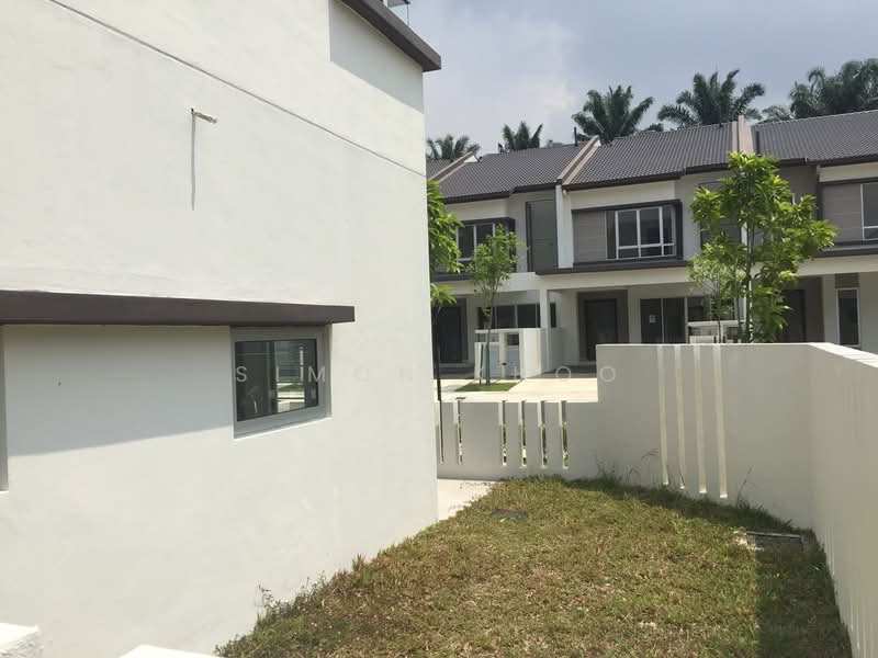 Rumah Teres untuk Dijual di Bandar Tropicana Aman (Telok Panglima Garang) - Simon Khoo - PropertyGuru.com.my