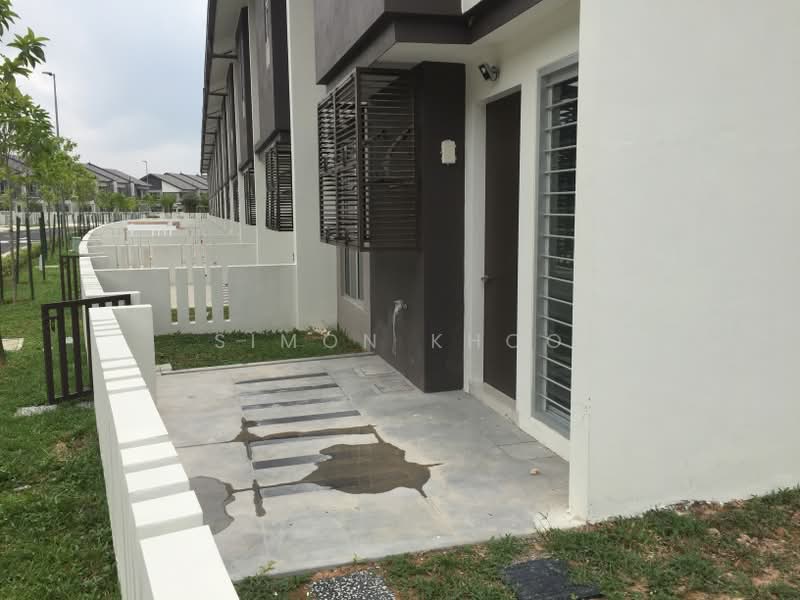 Rumah Teres untuk Dijual di Bandar Tropicana Aman (Telok Panglima Garang) - Simon Khoo - Exterior - PropertyGuru.com.my