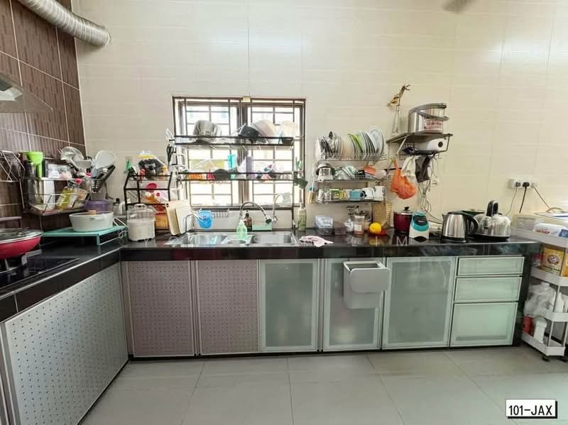 Rumah Berkembar untuk Dijual di Bandar Bukit Tinggi (Klang) - Yongsen Lim - Kitchen - PropertyGuru.com.my