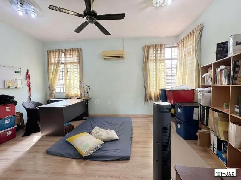 Rumah Berkembar untuk Dijual di Bandar Bukit Tinggi (Klang) - Yongsen Lim - Study - PropertyGuru.com.my