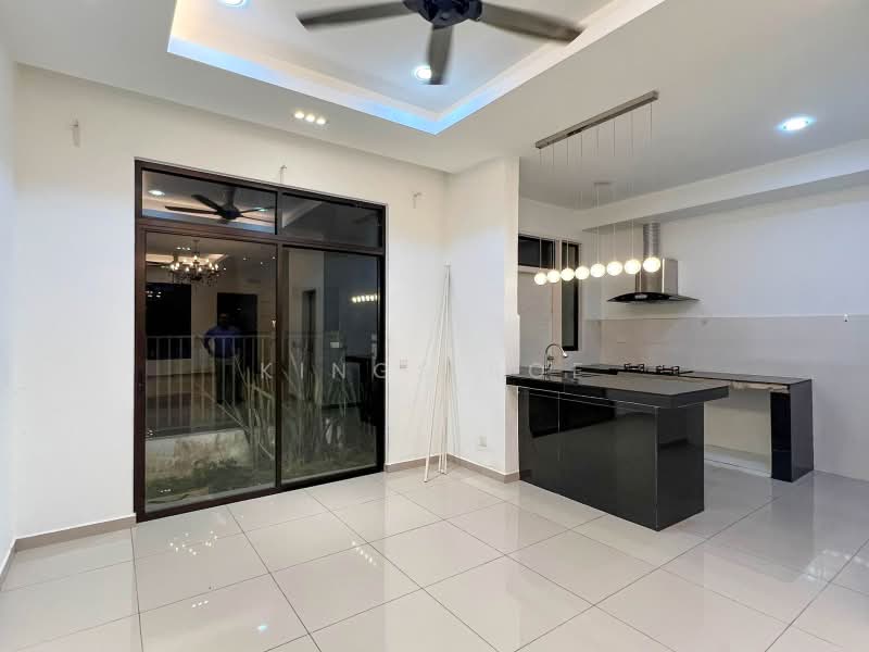 Rumah Teres 2 Tingkat untuk Disewa di Puncak Alam (Selangor) - Kings Soe - Living Room - PropertyGuru.com.my