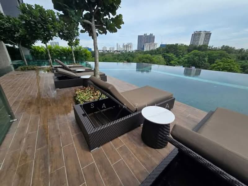 Kediaman Servis untuk Dijual di JRK Convena - Lisa Azila - Pool - PropertyGuru.com.my