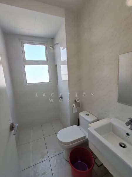 Kediaman Servis untuk Dijual di Aurora Tower @ Eco Sky - Jacksley Wong - Bathroom - PropertyGuru.com.my