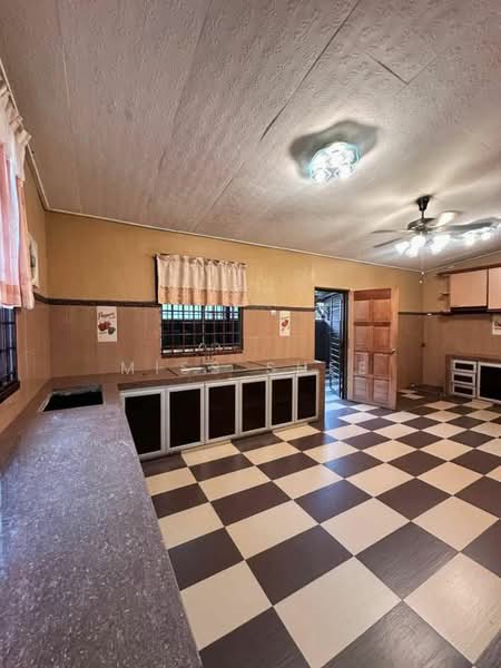 Terraced House for Sale in Johor Bahru (Johor) - Miss Shee - Kitchen - PropertyGuru.com.my