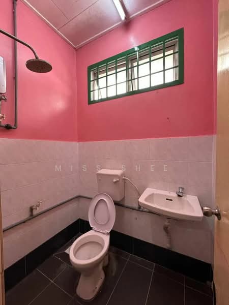 Terraced House for Sale in Johor Bahru (Johor) - Miss Shee - Bathroom - PropertyGuru.com.my