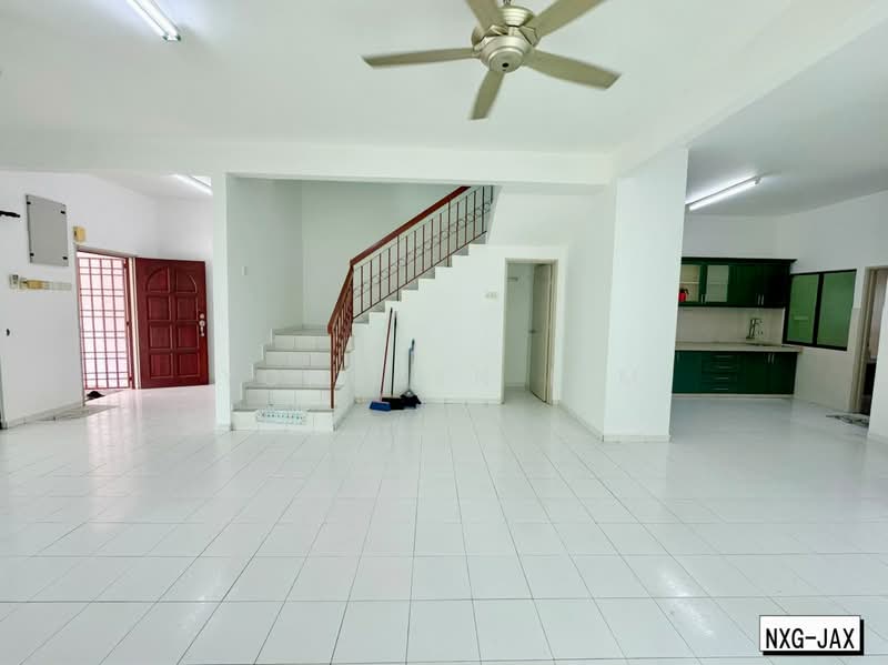 Rumah Teres 2 Tingkat untuk Dijual di Bandar Bukit Tinggi 2 (Klang) - Yongsen Lim - Living Room - PropertyGuru.com.my