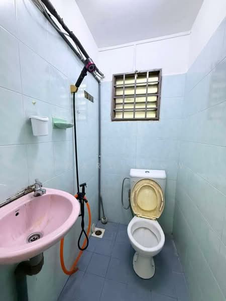 Rumah Teres 2 Tingkat untuk Dijual di Taman Rinting (Masai) - Edward Siow - Bathroom - PropertyGuru.com.my