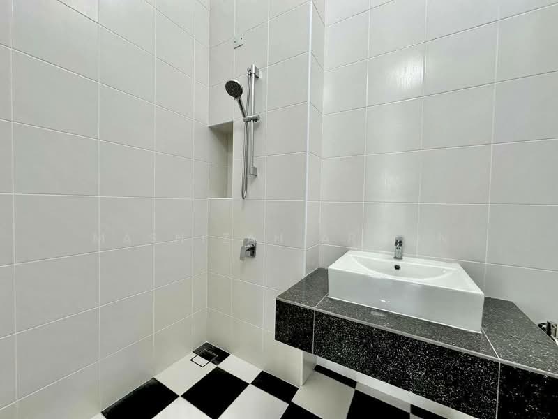 Rumah Teres 2-Tingkat untuk Dijual di Eco Majestic (Semenyih) - Masnizah Arifin - Bathroom - PropertyGuru.com.my