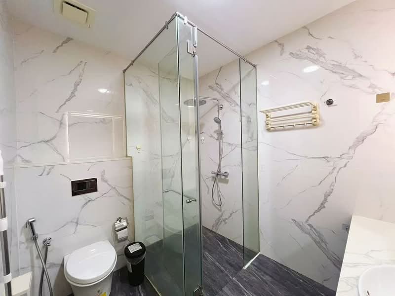 Servis Apartment untuk Disewa di Core Residence @ TRX - Bernard Cheah - Bathroom - PropertyGuru.com.my