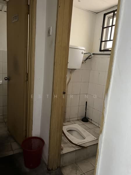 Shop / Office for Sale in Taman Setia Jaya (Rawang) - Esther Ng - Bathroom - PropertyGuru.com.my