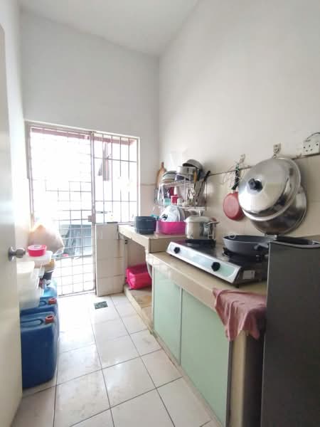 Rumah Kluster untuk Dijual di Seksyen U13 (Setia Alam) - Annie Kho - Kitchen - PropertyGuru.com.my
