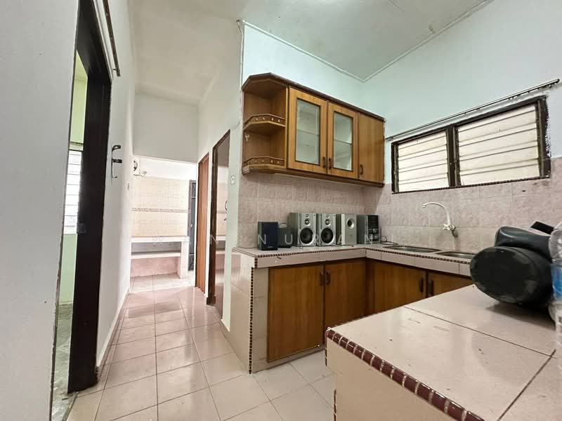 Rumah Teres 1 Tingkat untuk Dijual di Taman Kota Cheras (Cheras) - Wan Nurani - Kitchen - PropertyGuru.com.my