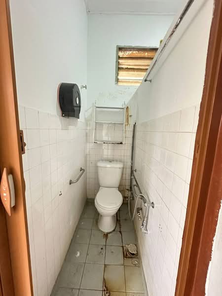 Rumah Teres 1 Tingkat untuk Dijual di Taman Kota Cheras (Cheras) - Wan Nurani - Bathroom - PropertyGuru.com.my
