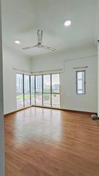Kondominium untuk Disewa di Zeta Deskye (Alam Saujana) - Kean Yu - Living Room - PropertyGuru.com.my