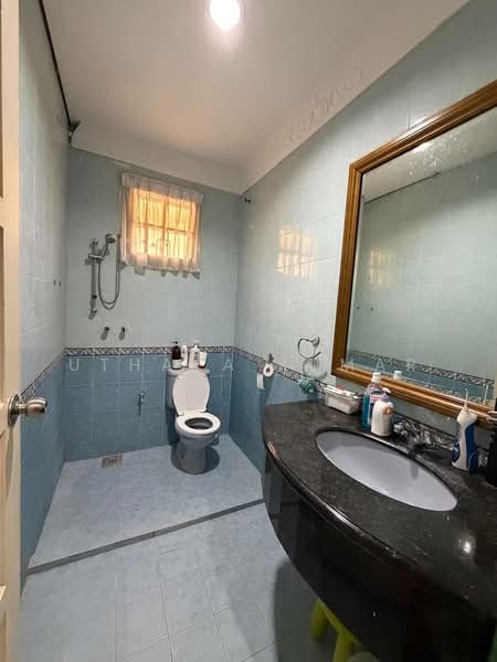 Bungalow for Sale in Bandar Country Homes (Rawang) - Uthaya Kumar - Bathroom - PropertyGuru.com.my