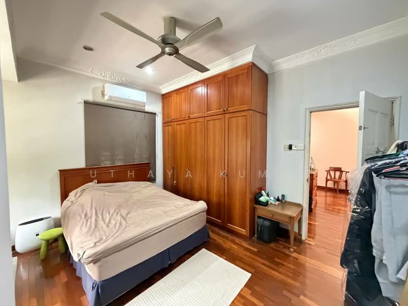 Bungalow for Sale in Bandar Country Homes (Rawang) - Uthaya Kumar - Bedroom - PropertyGuru.com.my