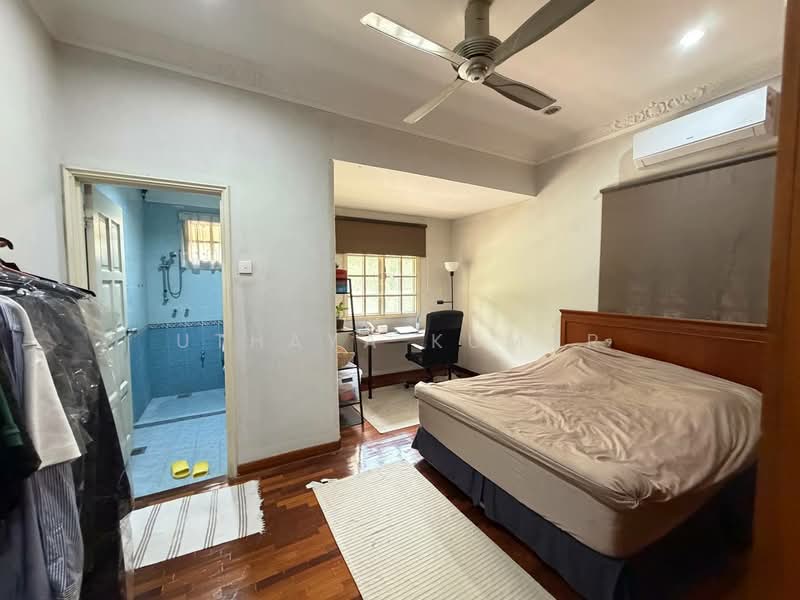 Bungalow for Sale in Bandar Country Homes (Rawang) - Uthaya Kumar - Bedroom - PropertyGuru.com.my