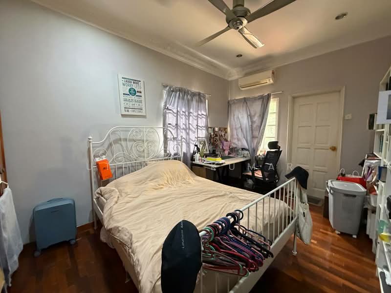 Bungalow for Sale in Bandar Country Homes (Rawang) - Uthaya Kumar - Bedroom - PropertyGuru.com.my