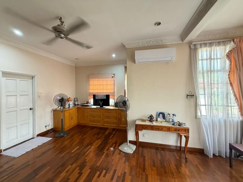 Bungalow for Sale in Bandar Country Homes (Rawang) - Uthaya Kumar - Living Room - PropertyGuru.com.my