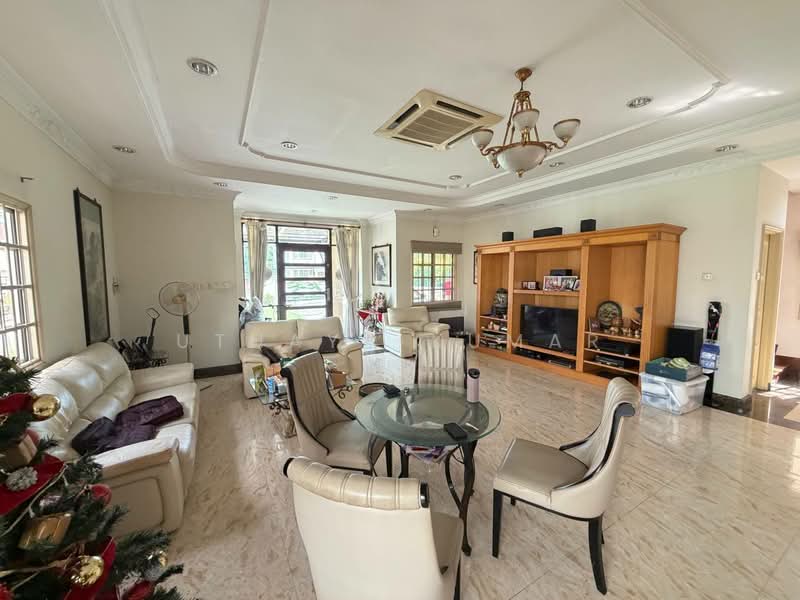 Bungalow for Sale in Bandar Country Homes (Rawang) - Uthaya Kumar - Living Room - PropertyGuru.com.my