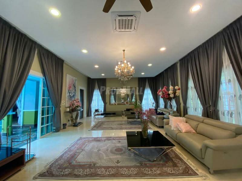 Bungalow for Sale in Shah Alam (Selangor) - Sa'a Nordin - Living Room - PropertyGuru.com.my