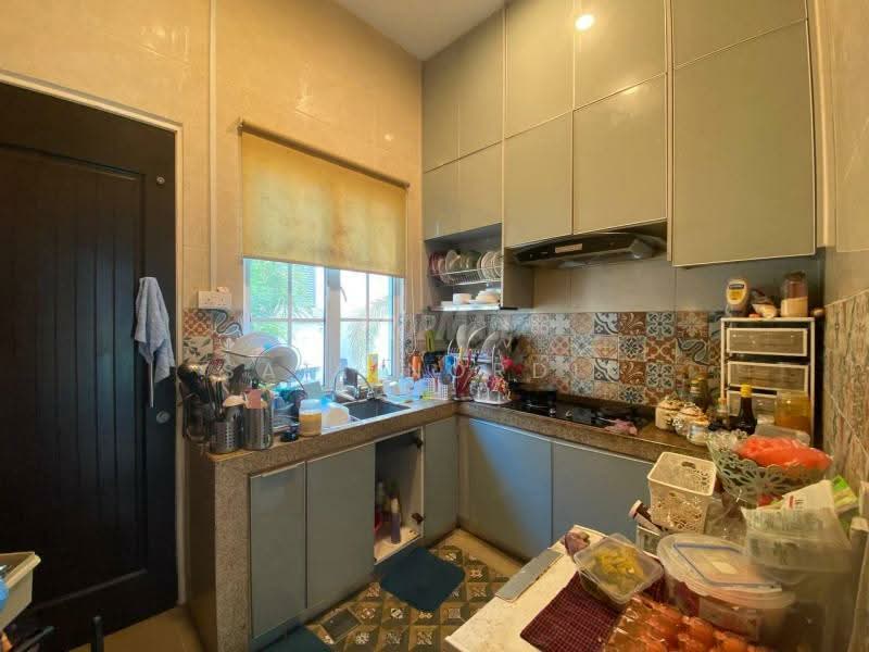 Bungalow for Sale in Shah Alam (Selangor) - Sa'a Nordin - Kitchen - PropertyGuru.com.my