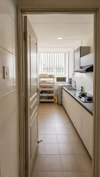 Pangsapuri untuk Disewa di Urbaneeze - Jeno Tan - Kitchen - PropertyGuru.com.my