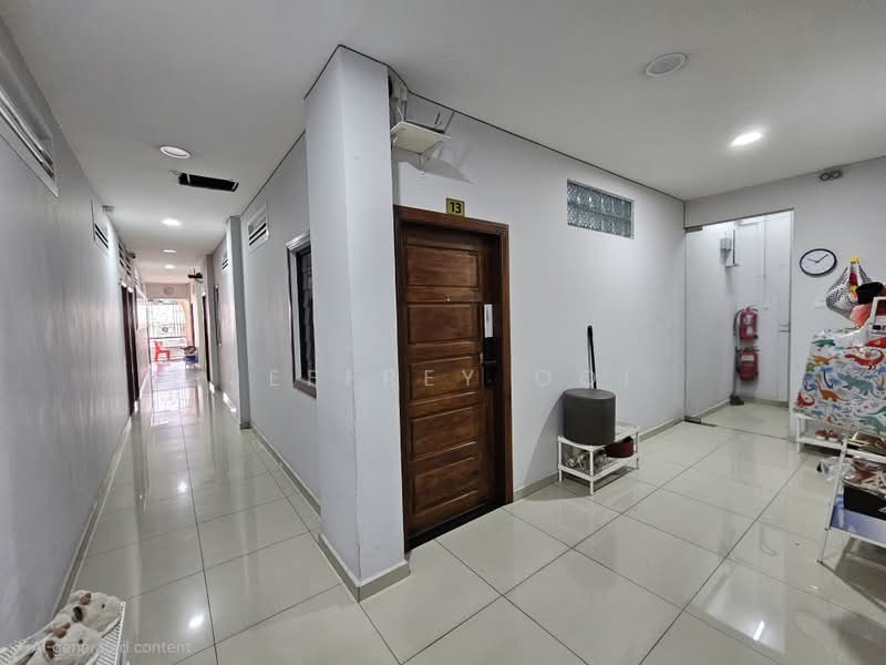 Kedai / Pejabat untuk Dijual di Taman Shamelin Perkasa (Cheras) - Jeffrey Ooi - Corridor - PropertyGuru.com.my