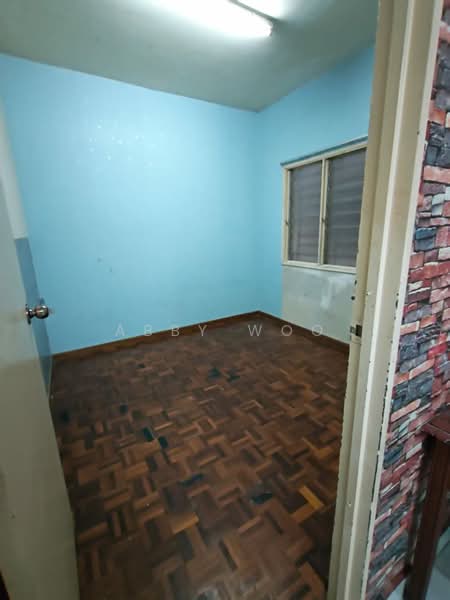 Apartment for Rent at Pangsapuri Mutiara Subang - Abby Woo - Interior - PropertyGuru.com.my