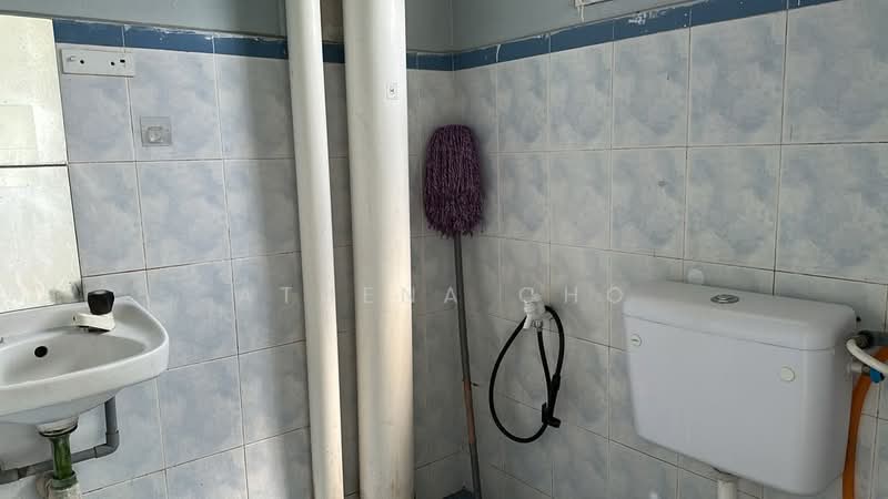 Pangsapuri untuk Disewa di Desa Palma - Athena Cho - Bathroom - PropertyGuru.com.my