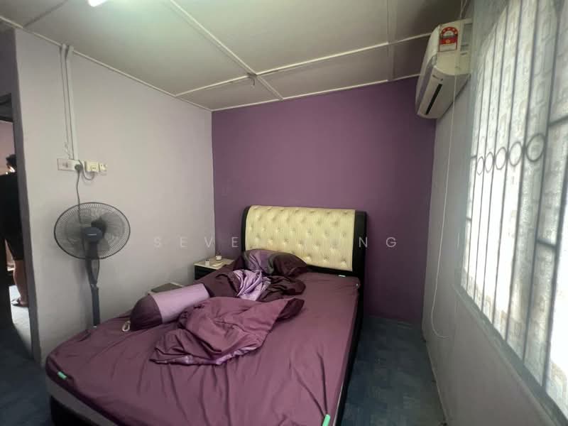 2-storey Terraced House for Sale in Taman Skudai Baru (Skudai) - Seven Kong - Bedroom - PropertyGuru.com.my
