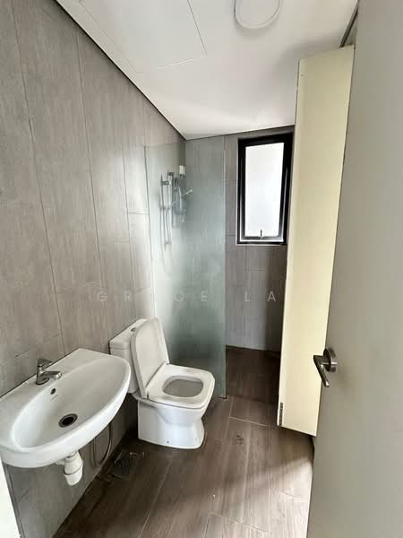 Servis Apartment untuk Dijual di Geo Bukit Rimau - Grace Lai - Bathroom - PropertyGuru.com.my