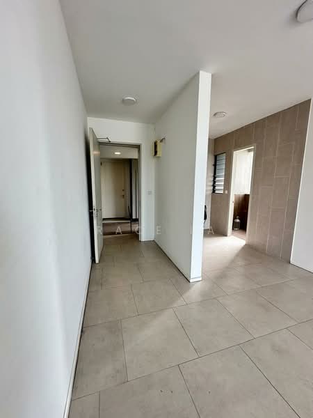 Servis Apartment untuk Dijual di Geo Bukit Rimau - Grace Lai - Entrance - PropertyGuru.com.my